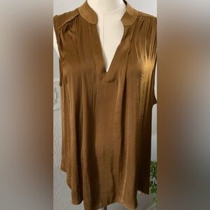 Gibson Latimer Brown Relaxed V-Neck Sleeveless Blouse